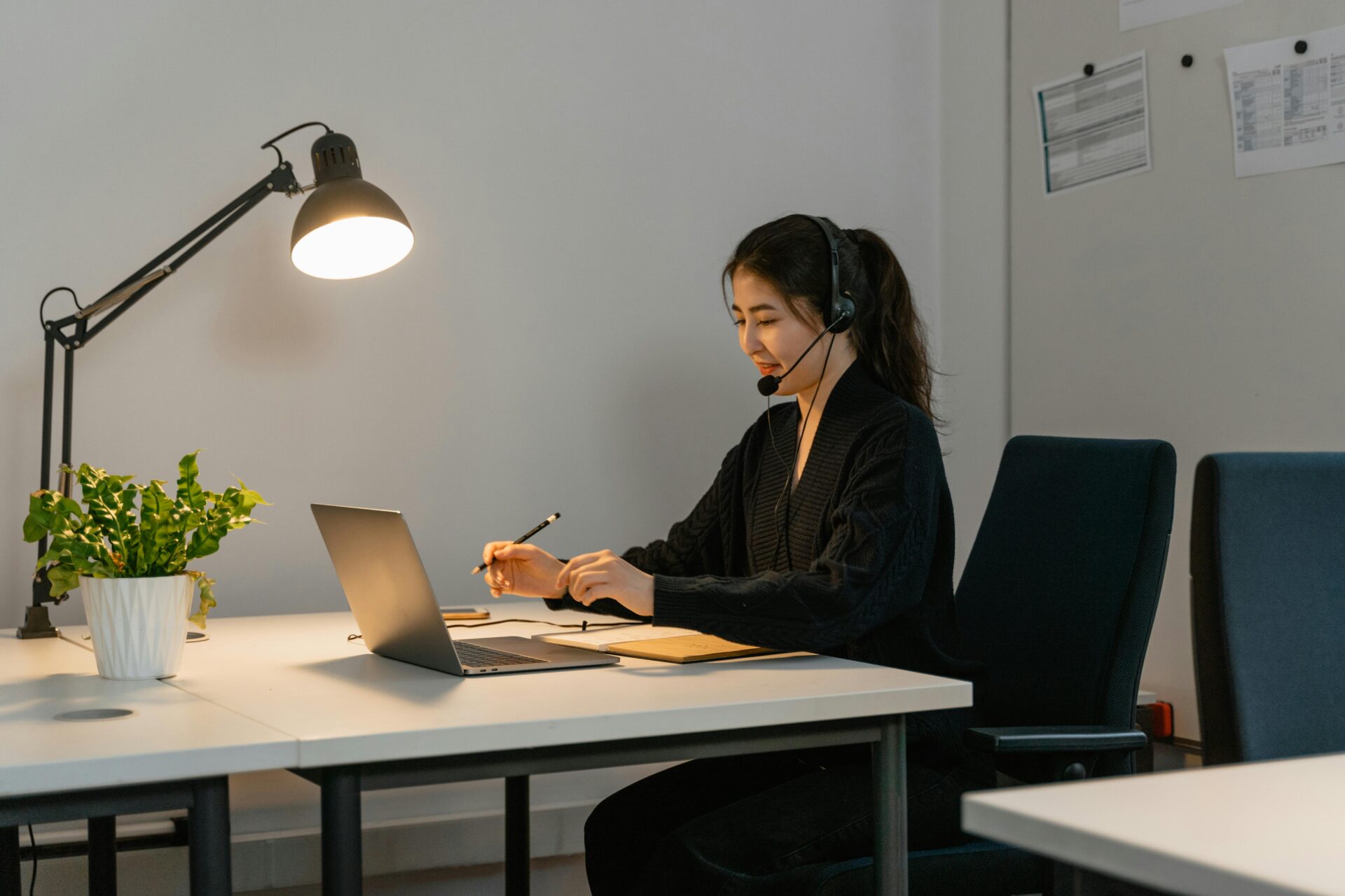 The Secret Weapon for Busy CEOs and Solopreneurs 1 Pexels mart production 7709145